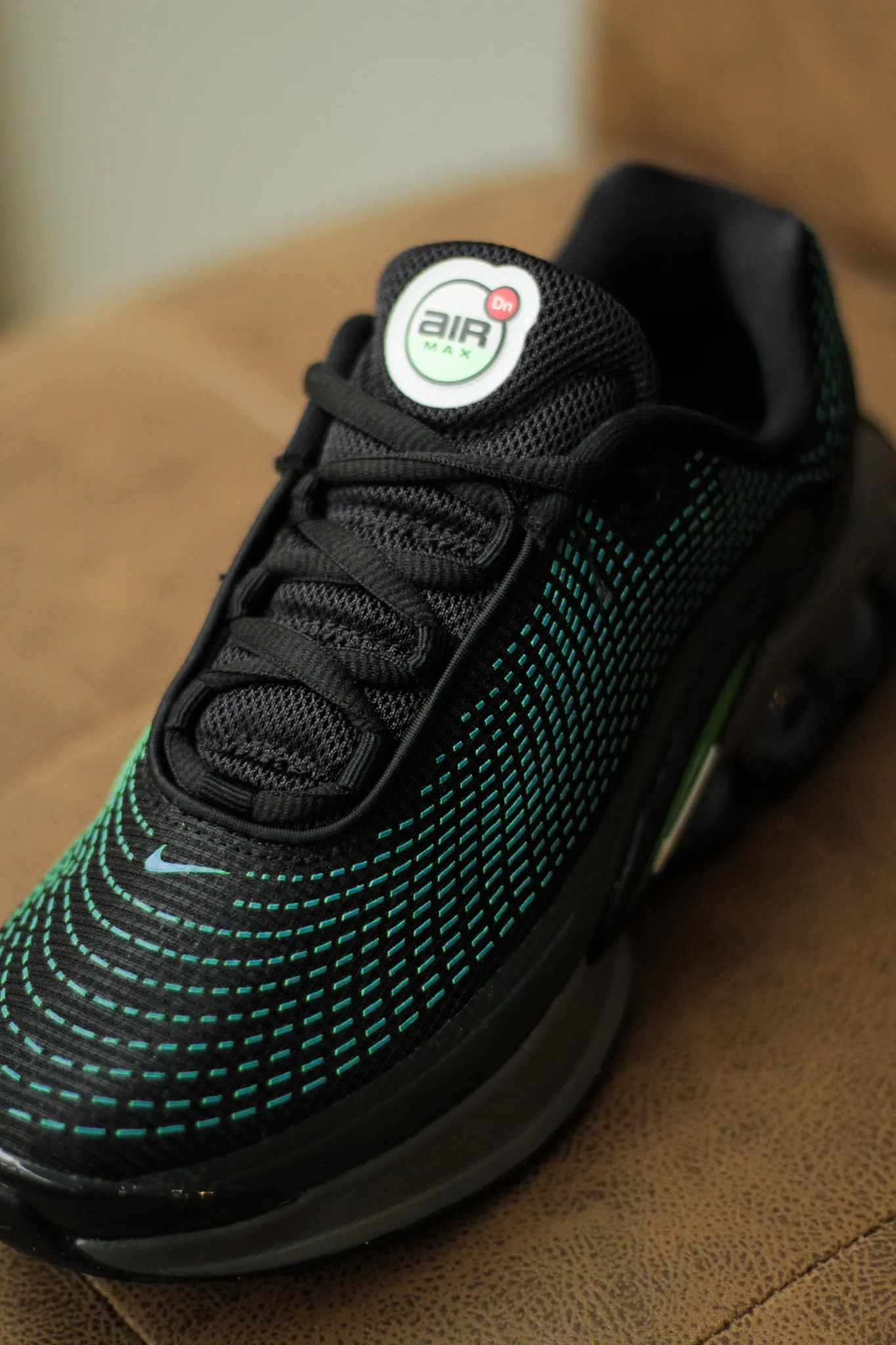 AIR MAX DN (GS) "BLACK/HYPER COBALT"