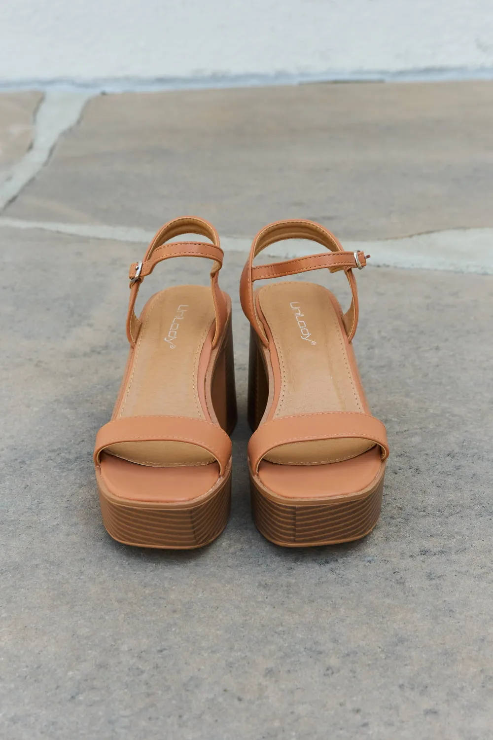 Copenhagen 70's Block Heel Leather Sandals in Cognac