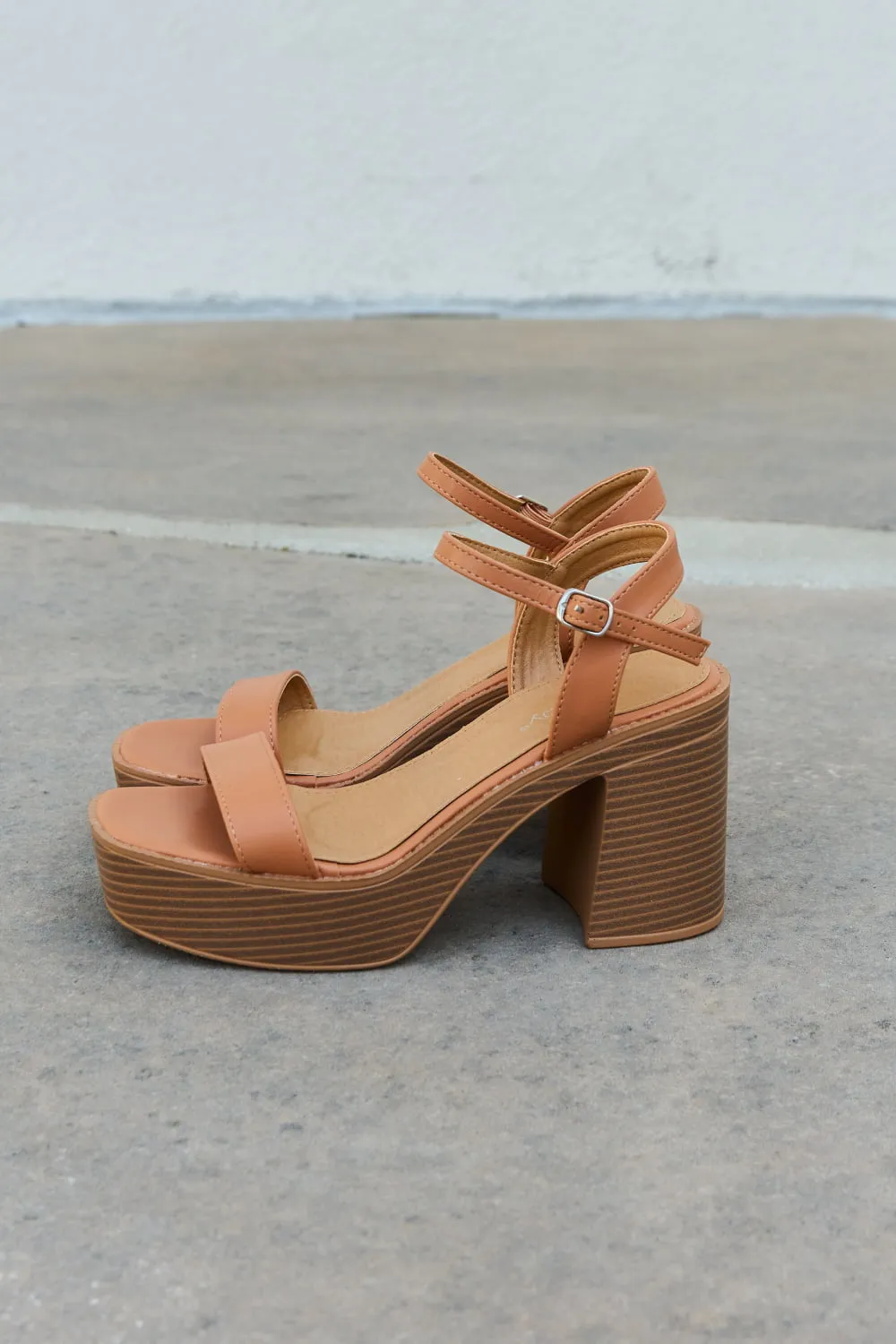 Copenhagen 70's Block Heel Leather Sandals in Cognac